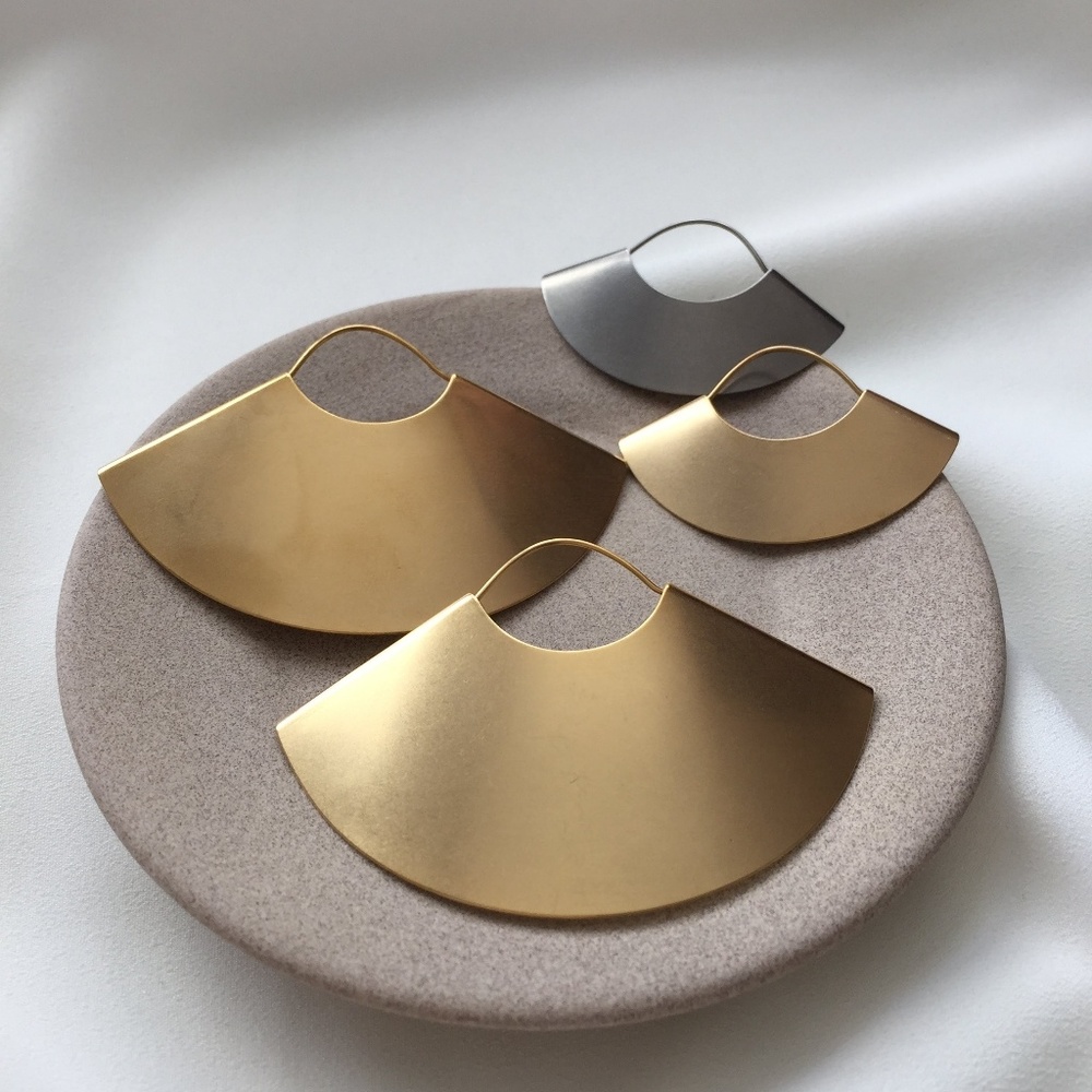 Fan ear ring
